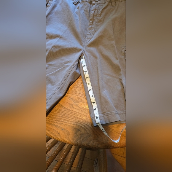 St. John's Bay Men's Cargo Shorts - Gray - Picture 5 of 5